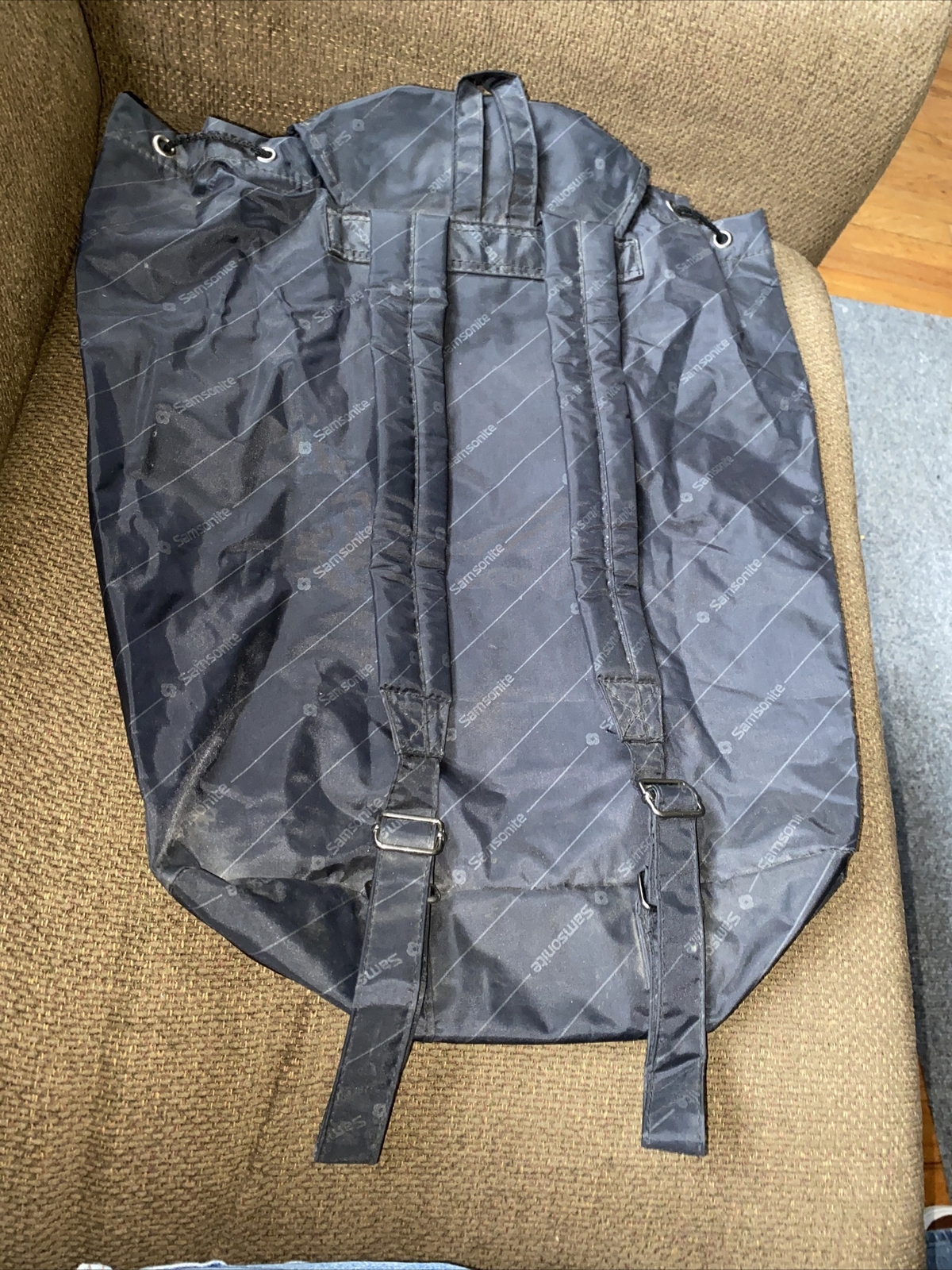 samsonite backpack with detachable pouch - image 4