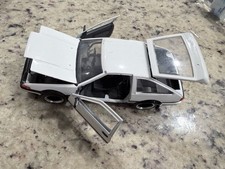 Toyota Sprinter Trueno Ae86 124 Scale Diecast Model Car White And Black