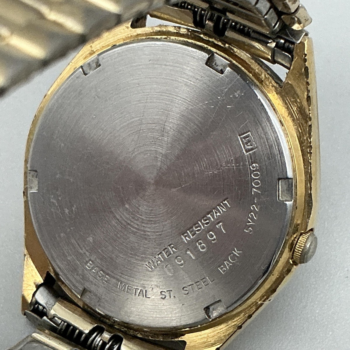 Vintage Seiko Mens Watch 34mm University Delaware Dial 5Y22-7009