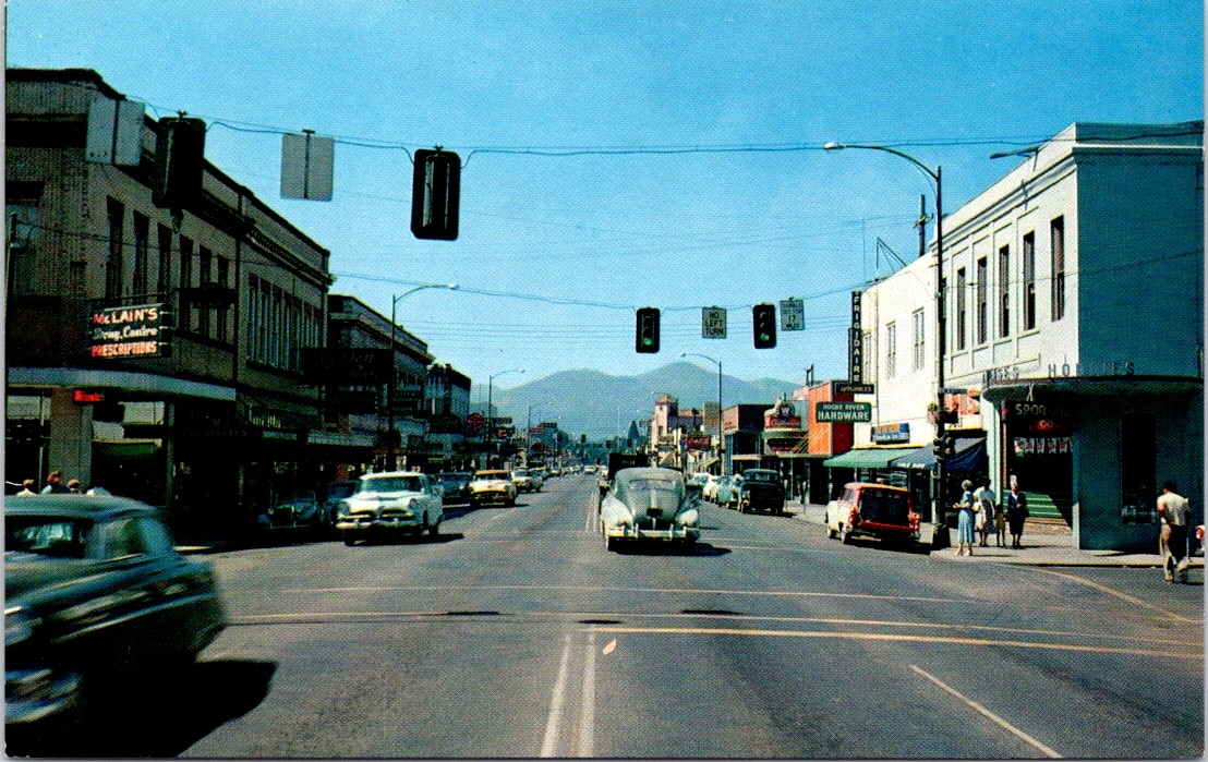 Street Scene, GRANTS PASS, Oregon Chrome Postcard