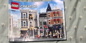 LEGO CREATOR: Assembly Square (10255)