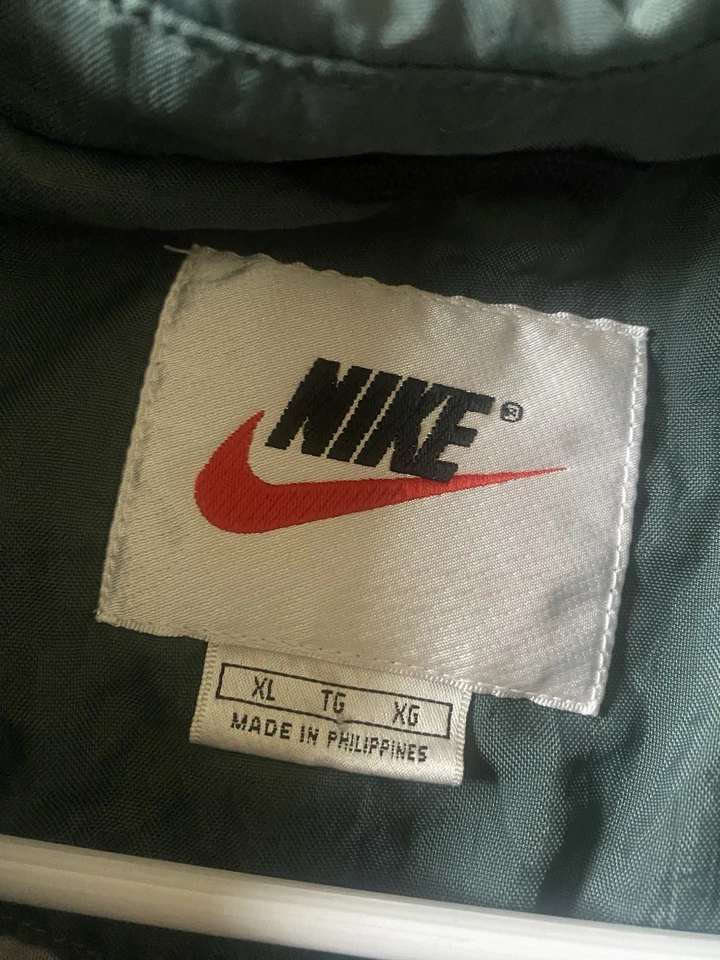 Vintage 90’s Nike Men’s Windbreaker Track Coach Jacket Green White Stripe XL - Image 4 of 4