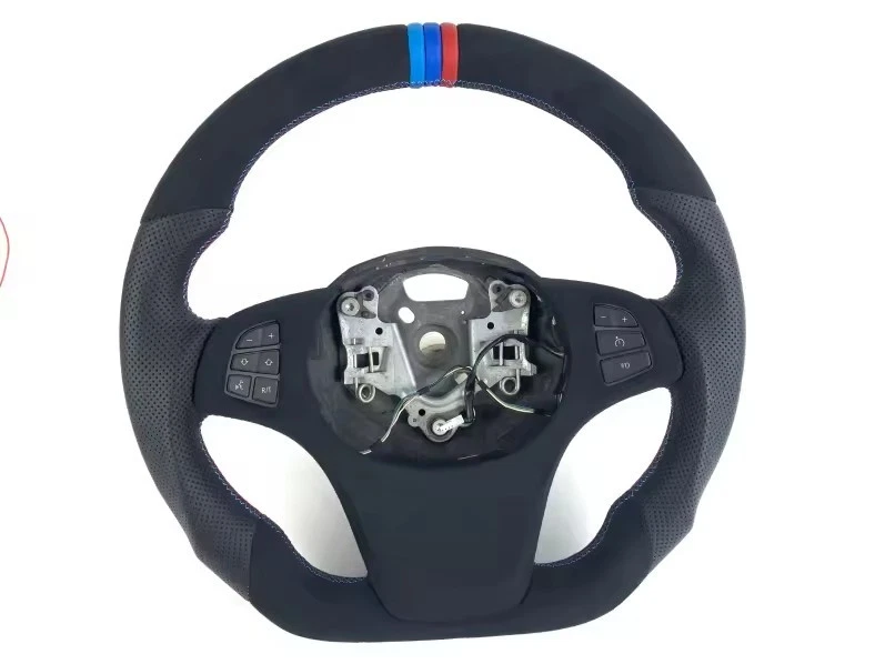 Volante deportivo personalizado BMW X5 2000-2006 Alcántara y cuero Foto 2 de 4