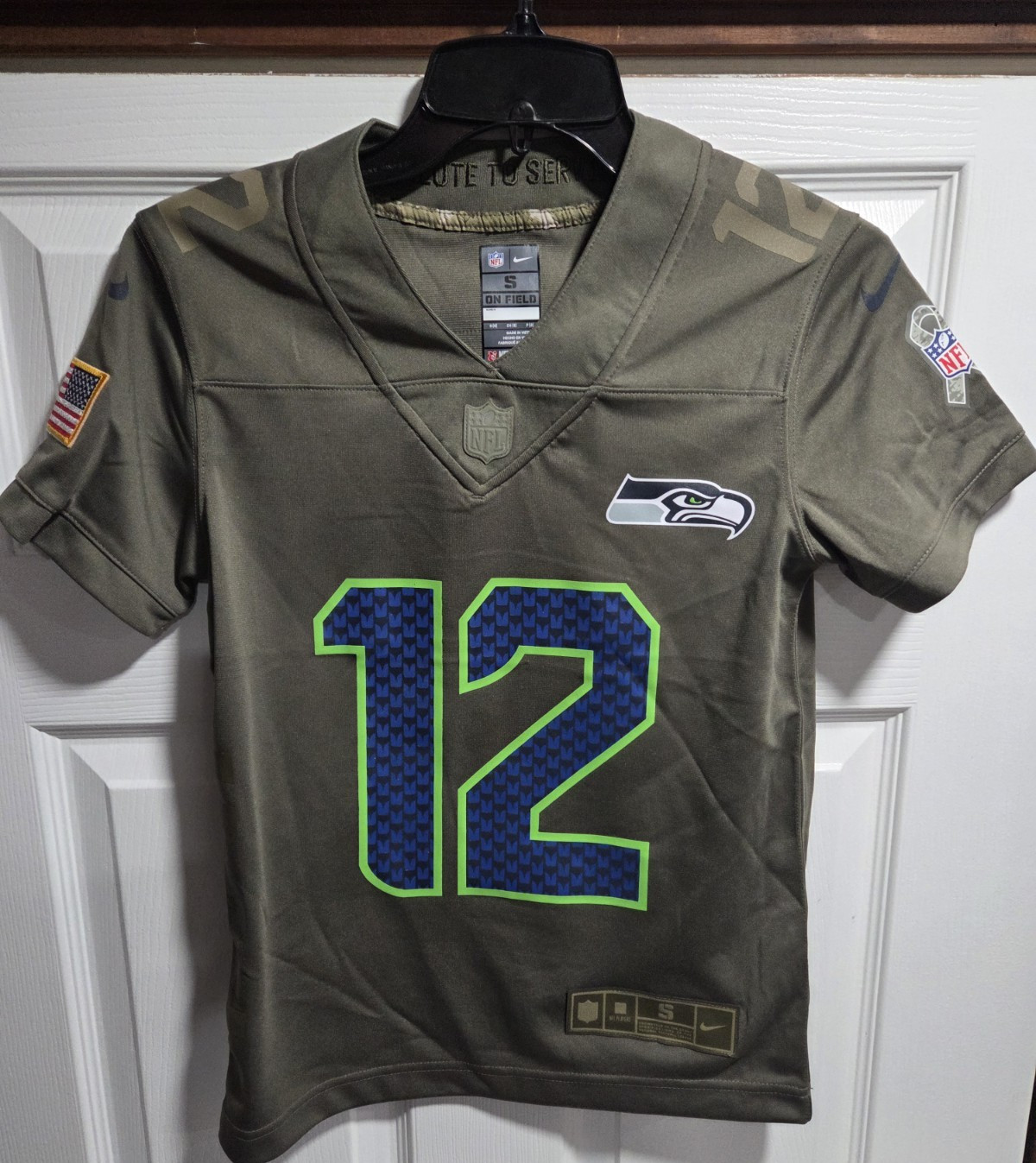 NEW Nike Seattle Seahawks 12th Fan Salute to Service Jersey Youth sz S Small 8 thumbnail 2