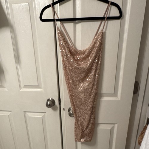 Neu mit Etikett figurbetontes Kleid goldfarben champagnerfarben Pailletten XS Wasserfallausschnitt - Bild 1 von 5