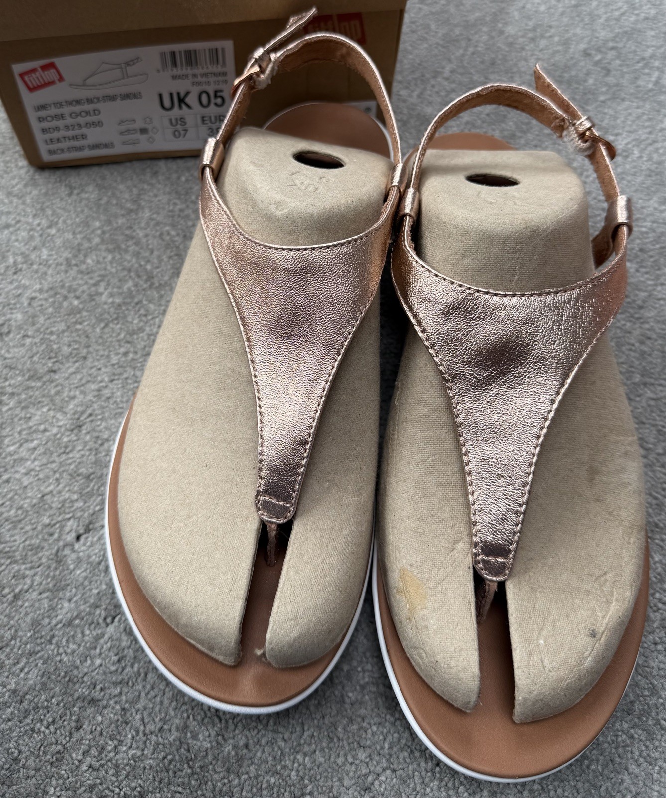 APL Sandali Fitflop Lainey oro rosa in pelle con puntale sul retro taglia 5 NUOVI