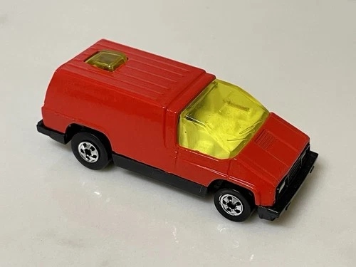 Hot Wheels Vintage Speed Machines Inside Story Van Red Yellow Window 1983