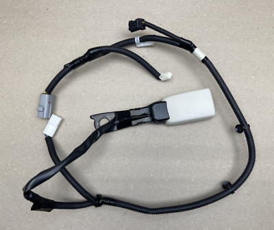 10-15 LEXUS IS250C IS350C FRONT LEFT SIDE SEATBELT BUCKLE OEM 73230-53370 A0