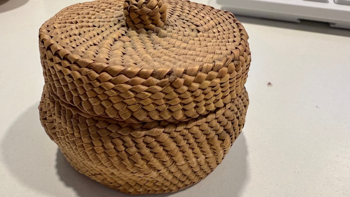 ビンテージインディアンバスケット antique vintage Native American Indian Small Trinket Basket with