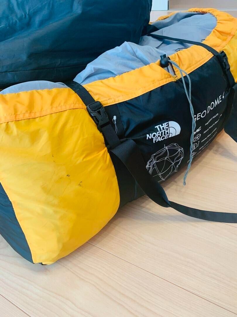THE NORTH FACE Geodome 4 Tent with Footprint NV21800 Saffron THE NORTH FACE Geodome 4 Tent with Footprint NV21800 Saffron