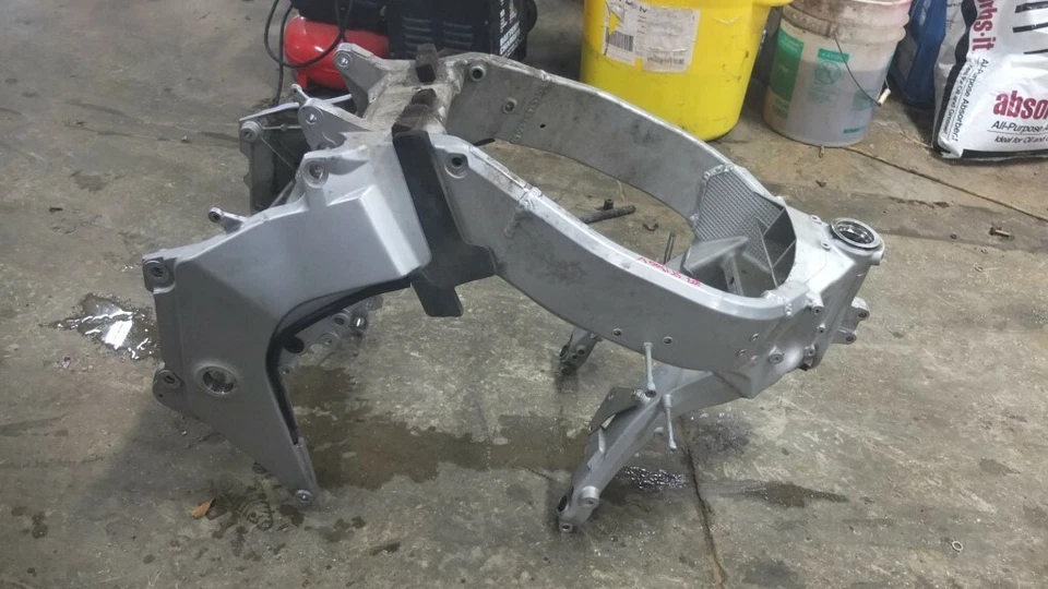 03 Honda ST 1300 ST1300 A chassi quadro pan europeu - Imagem 3 de 4