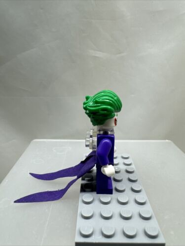 Lego Joker Long Coat Tails Minifigure Batman Lego Movie DC Superheroes Balloon - Picture 3 of 7