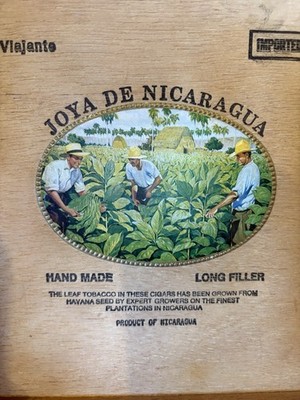 Joya De Nicaragua Vintage Wood Empty Cigar Box Vijante Dove Tail Corners
