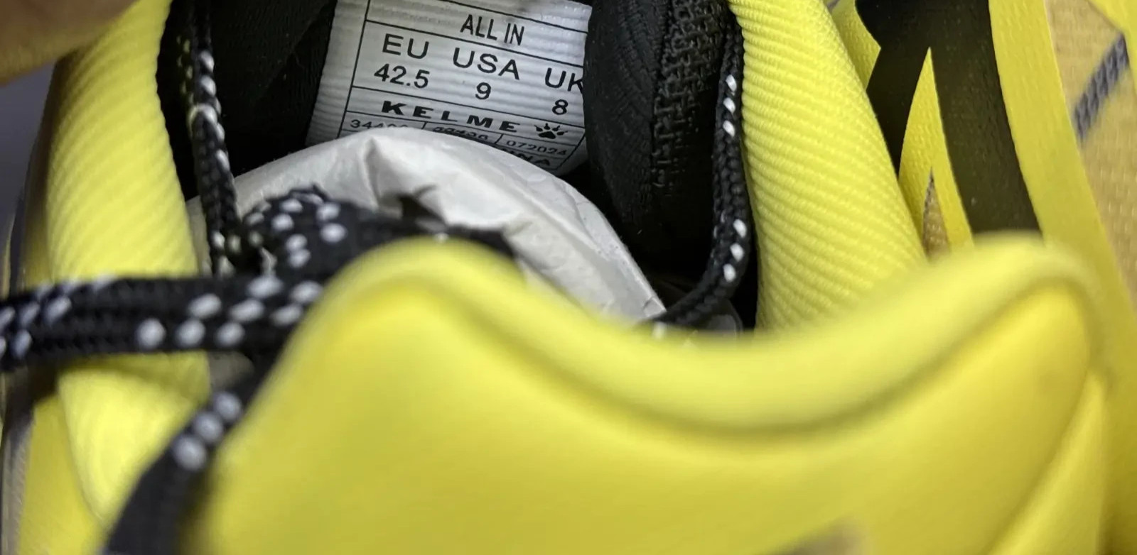 Kelme All In Indoor Futsal Football Trainers Yellow Black UK 8 EU42.5 Court Shoe image 4