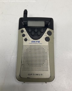Vintage Optimus Am/Fm Stereo Digital Tuning Pocket Radio Cat No. 12-792 works