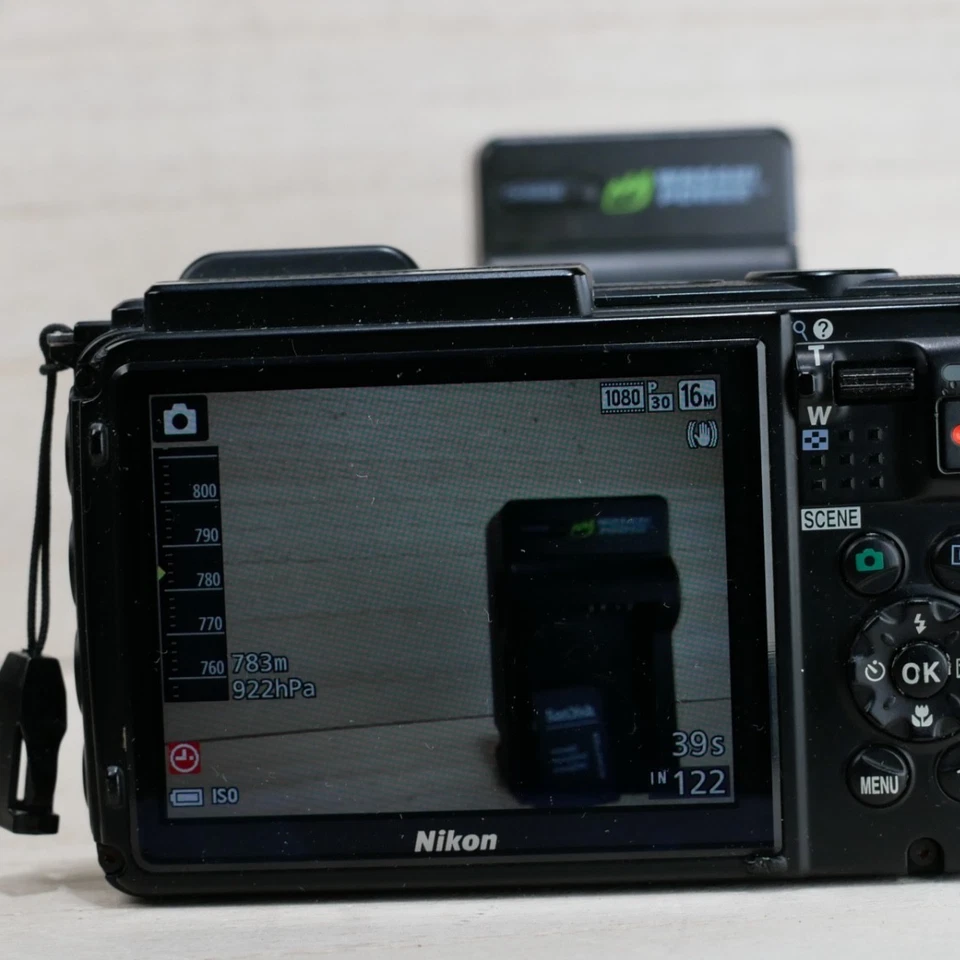 Nikon COOLPIX AW130 16.0MP Waterproof Digital Camera - Yellow *VERY GOOD/TESTED* - Image 2 of 4