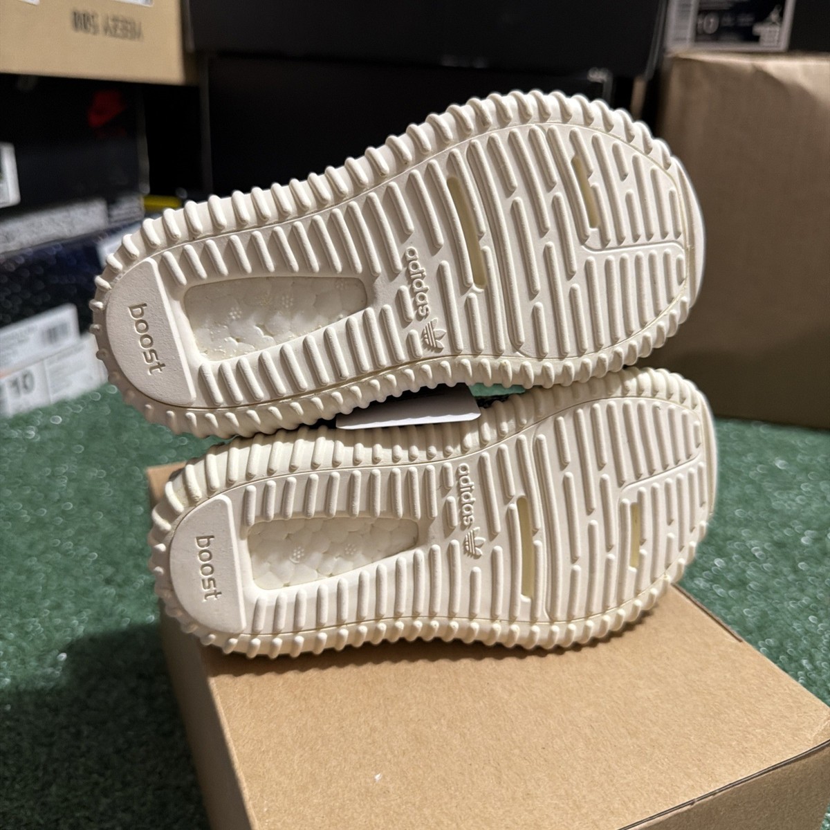 yeezy boost 350 turtle dove box Adidas YEEZY 350 Turtle Dove White Low-top Sneakers – Boutique LUC.S main image 1