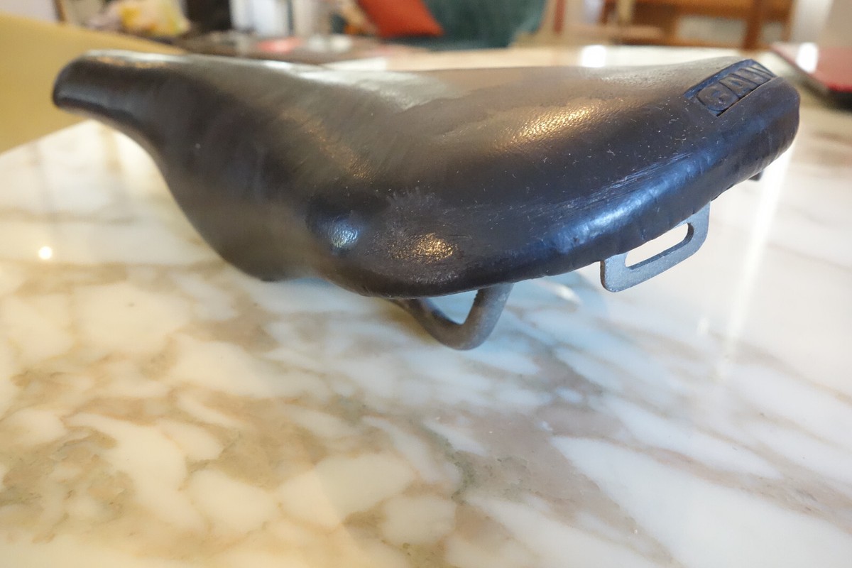 Selle de vélo de course « GALLET » 1960's
