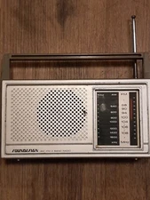 Soundesign Model 2222-B AM/FM Portable Compact Radio Tested And Working 