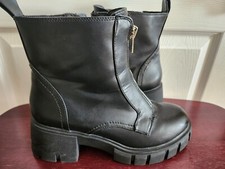 TORRID WOMENS ZIPPERED BOOTS 9.5 (BLACK) - Ve...
