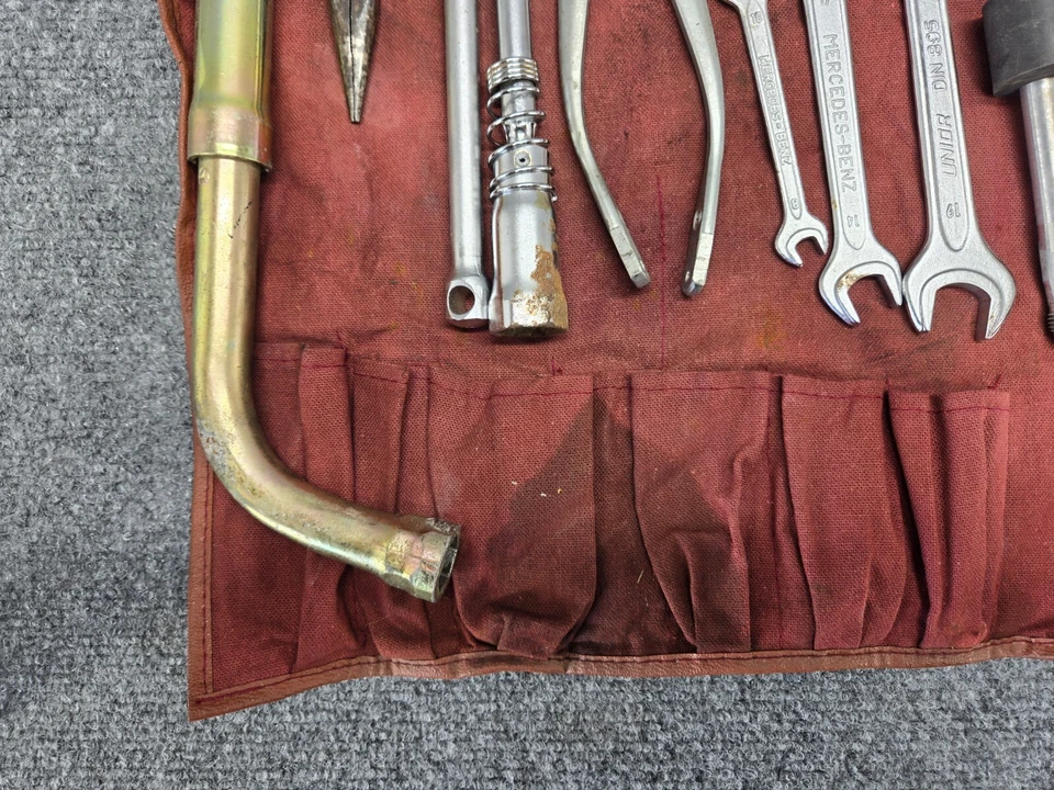 Kit de herramientas de gato de neumático de repuesto de emergencia Mercedes R107 W126 560 Sl 560 Sel OEM Foto 4 de 4