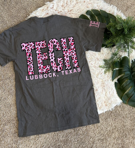 Gildan NWT Texas Tech Lubbock Grey Pink Leopard Cheetah Print Tee Sz S - Picture 1 of 8