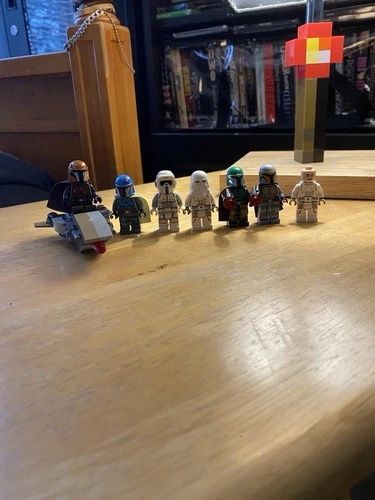 Lot of 7 LEGO Star Wars Mini Figures & Accessories