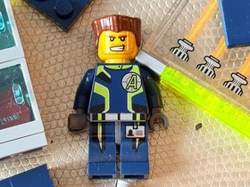 INCOMPLETE LEGO 8635 Mission 6: Agents Mobile Command Center Set Vehicle Parts