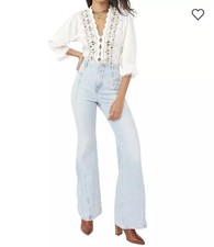 We The Free Florence Jeans Women's Sz 25 High Rise Flare Leg Light Wash Stretch
