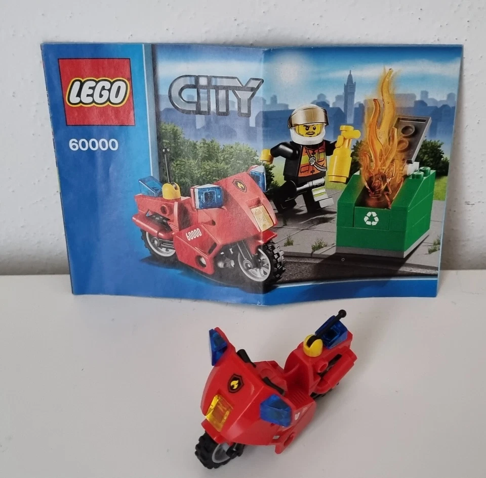 LEGO City 60000 Fire Motorcycle, foto 1 di 4
