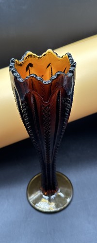Vintage 10inch Indiana Glass Bourbon Amber Tiara Glass Ribbon or Zipper Vase - Picture 3 of 7