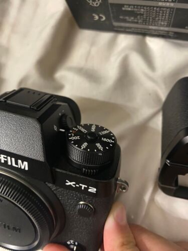 FUJIFILM Fuji X-T2 Mirrorless SLR Camera Black 24.3MP With Box , Hand Grip - Picture 3 of 5