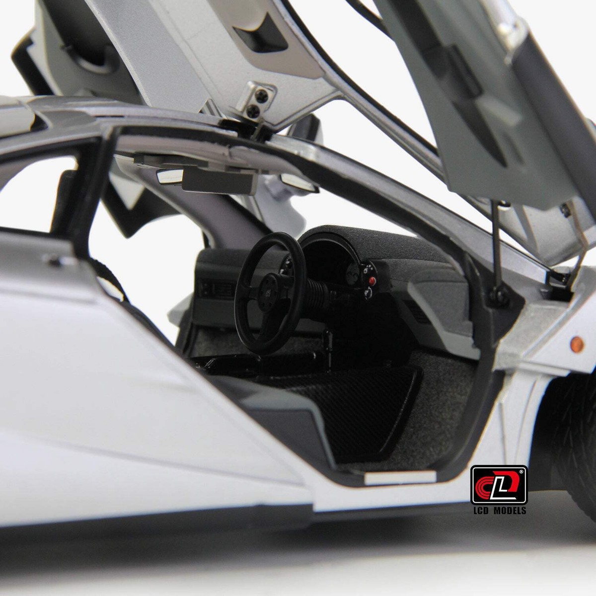 LCD 1993 Mclaren F1 XP5 Silver Metallic 1:18 LCD18014-Si LCD 1993 Mclaren F1 XP5 Silver Metallic 1:18 LCD18014-Si