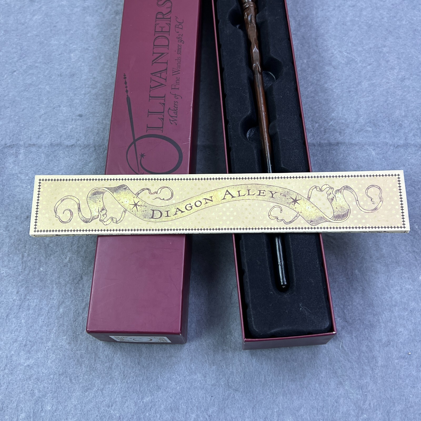 Harry Potter Ollivanders Ivy Wand with Box & Map - Wizarding World Collectible  