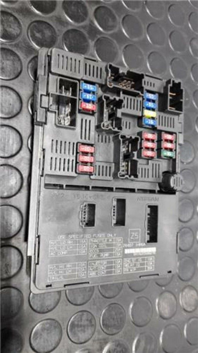 カーナビ fuser 13 14 15 16 17 18 19 Nissan Sentra Fuse Box Fusebox 284B7-3RA1A | eBay