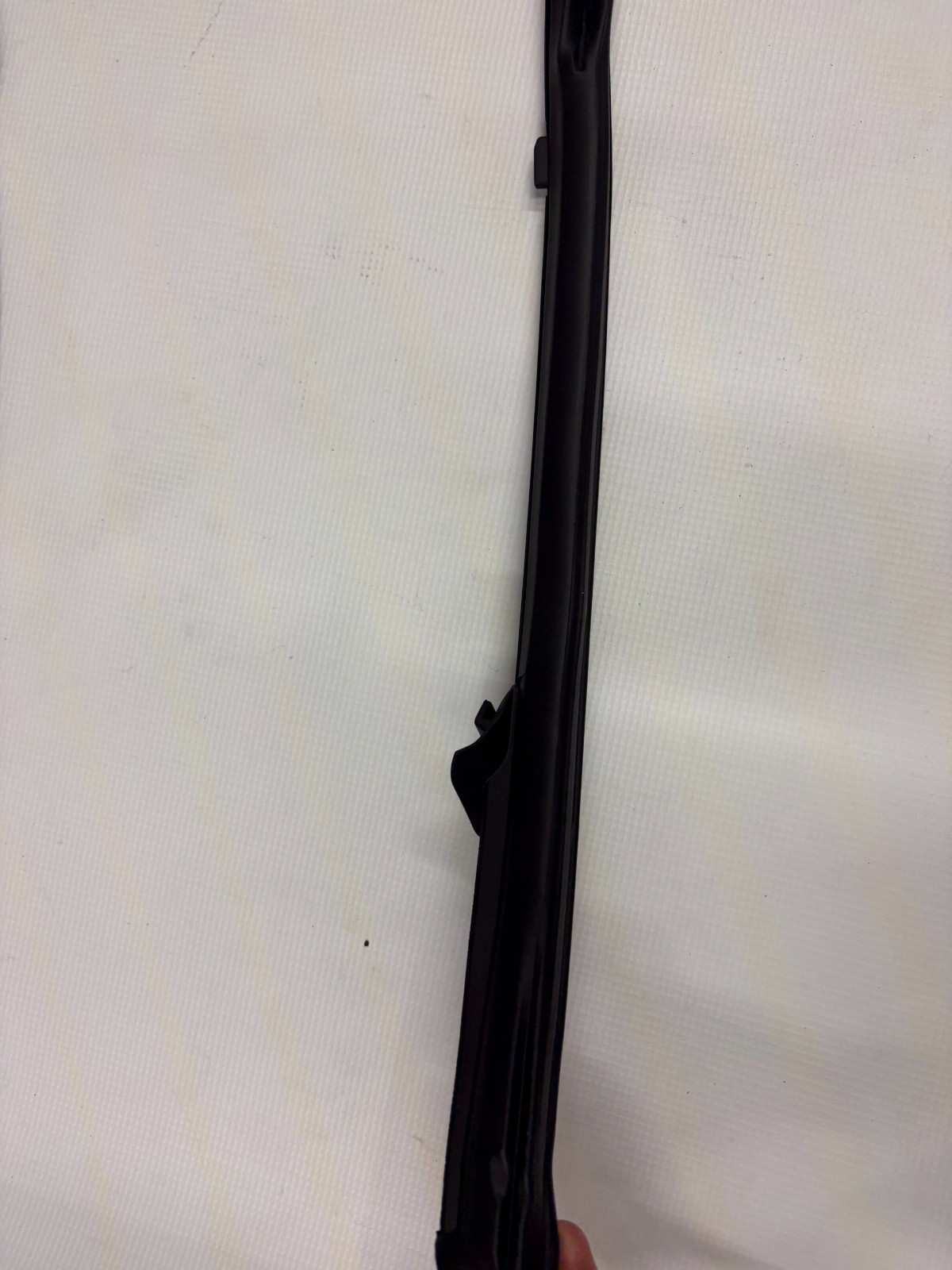 Genuine Aston Martin OE Cntrl Otr Seal Rh MY83-517D20-AC