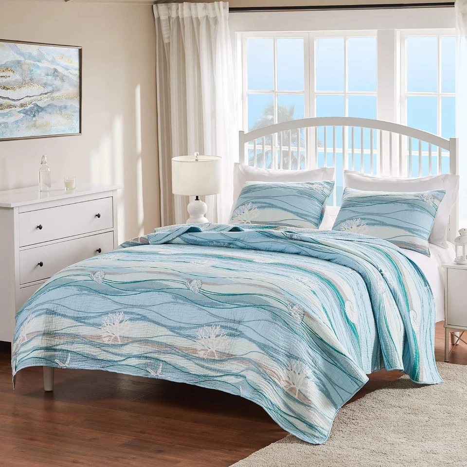 Coastal Quilt Set with Embroidered Sea Shells - Full/Queen - Image 4 of 4