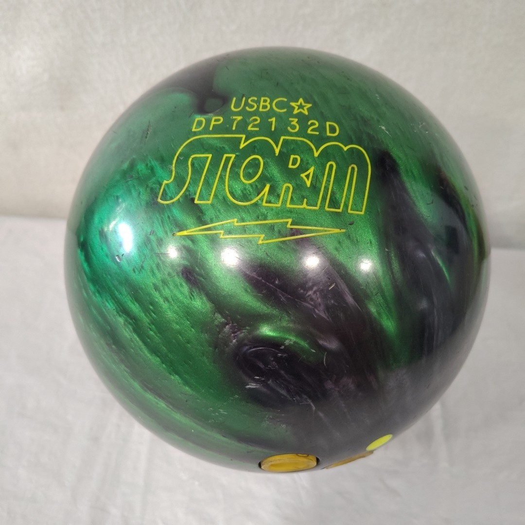 Storm Tropical Surge Bowling Ball 13lbs Green Black Swirly D