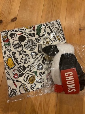CHUMS Stuffed Animal & Napkin