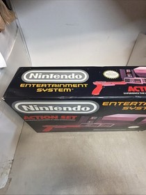 Consola dom&eacute;stica Nintendo NES Action Set - blanca/gris con caja NES-001