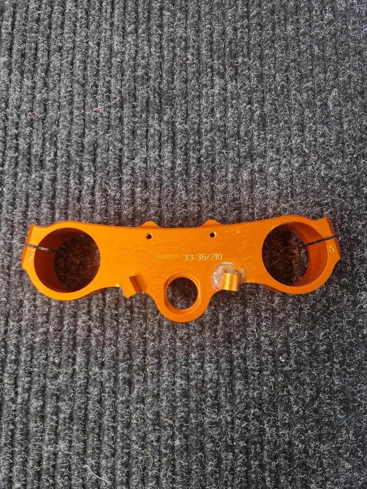 KTM SMCR 690 Gabelbrücke unten - Bild 1 von 4