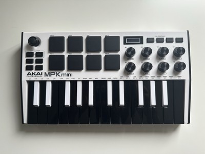 Akai MPK Mini MK3 25-Key USB MIDI Keyboard Controller - Schwarz & Weiß