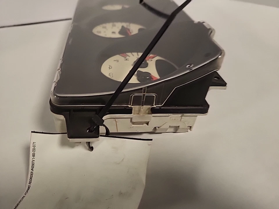 2001 - 2005 Chrysler PT Cruiser Speedometer Instrument Cluster. Q4 - Imagem 4 de 4