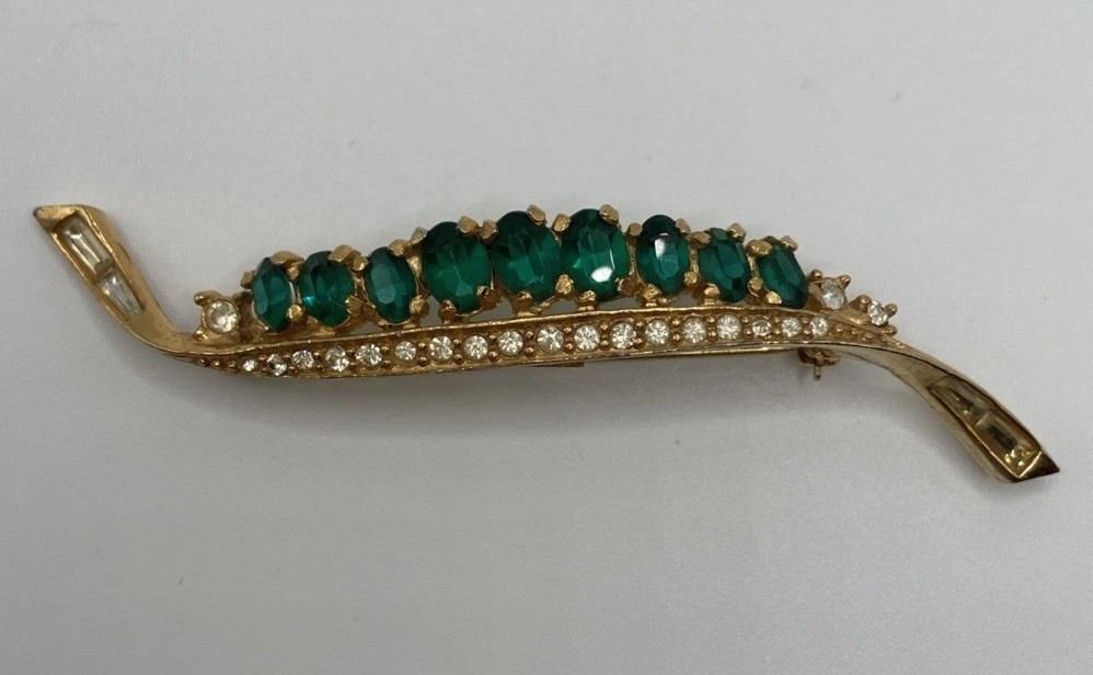 Exquisite Adele Simpson Vintage Green Cabochon & … - image 2