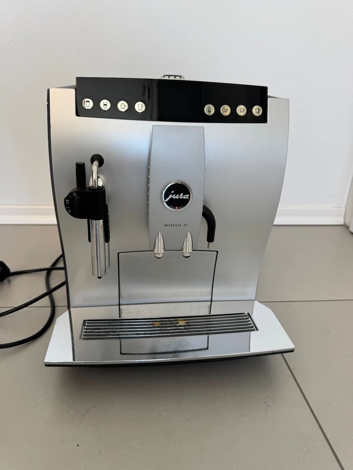Jura Impressa Z5 Gen 2 Kaffeevollautomat - Bild 4 von 4