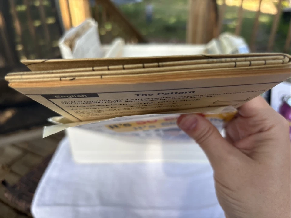 0652 Simplicity 90s Pull On Shorts Hooded Tank Top Pattern, Uncut, Teen/Adult - Image 3 of 3