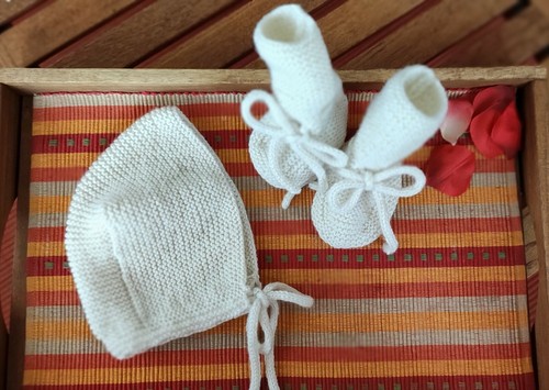 Conjunto lana bebé chaqueta, ranita, zapatos y capota 6-12 meses. Hecho a mano. - Imagen 4 de 5