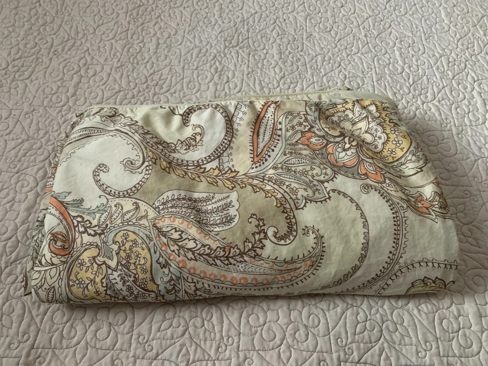 Raymond Waites Beige Pale Pastel Floral Paisley Zip Up Duvet Cover - SZ Queen - Image 3 of 4