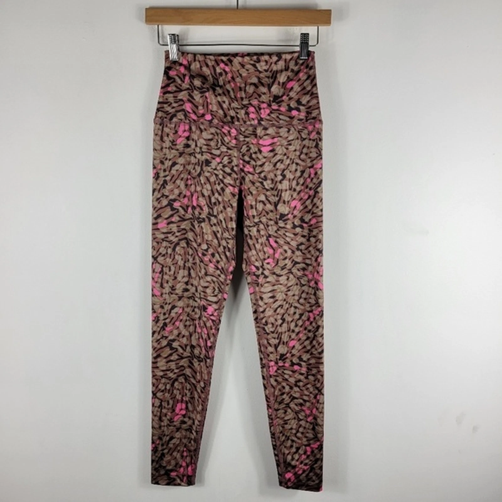 beyond-yoga lux electric cheetah swirl high waist leggings