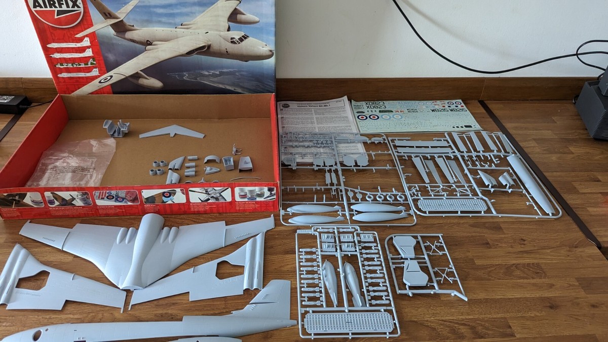 AIRFIX VICKERS VALIANT BK.Mk.1 1:72 新品 Amazon | エアフィックス 1/72 ビッカース ヴァリアント B.Mk1